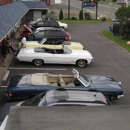 سان جان سور ريشليو Motel Montgolfiere Jp المظهر الخارجي الصورة